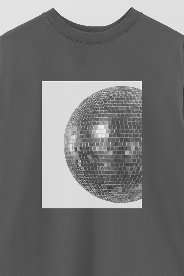 REMERA OVER ESTAMPADA MAGAZINE 40
