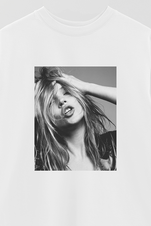 REMERA OVER ESTAMPADA MAGAZINE 39