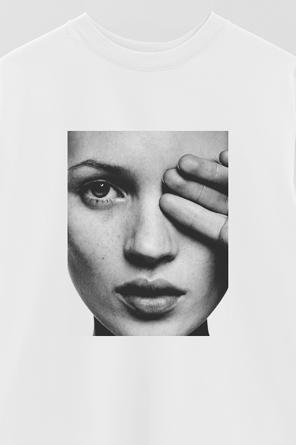 REMERA OVER ESTAMPADA MAGAZINE 27