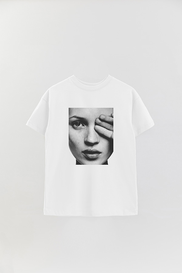 REMERA OVER ESTAMPADA MAGAZINE 27