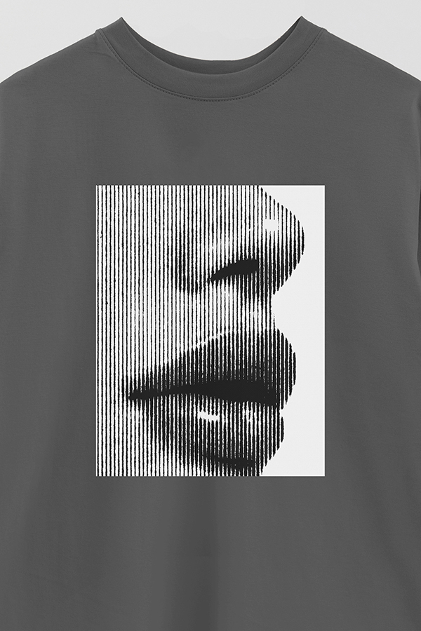 REMERA OVER ESTAMPADA MAGAZINE 26