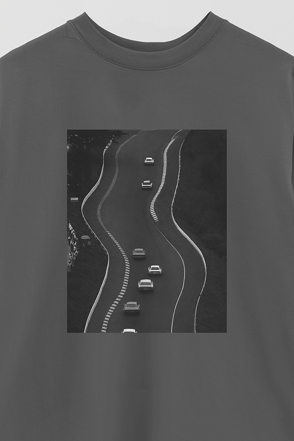 REMERA OVER ESTAMPADA MAGAZINE 23