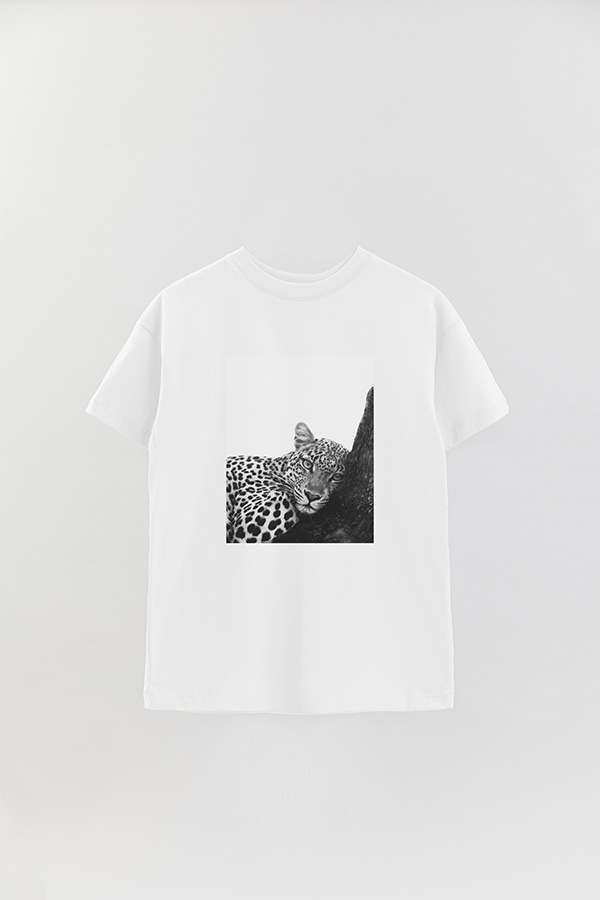 REMERA OVER ESTAMPADA MAGAZINE 22
