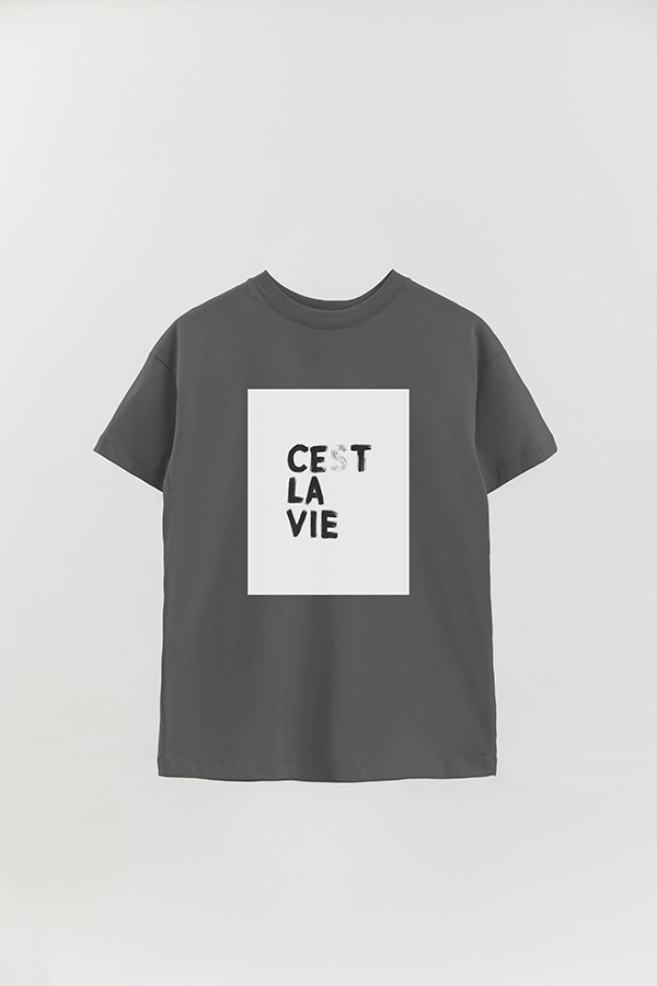 REMERA OVER ESTAMPADA MAGAZINE 18