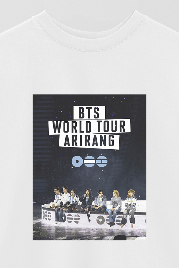 REMERA OVER ESTAMPADA BTS LA PLATA