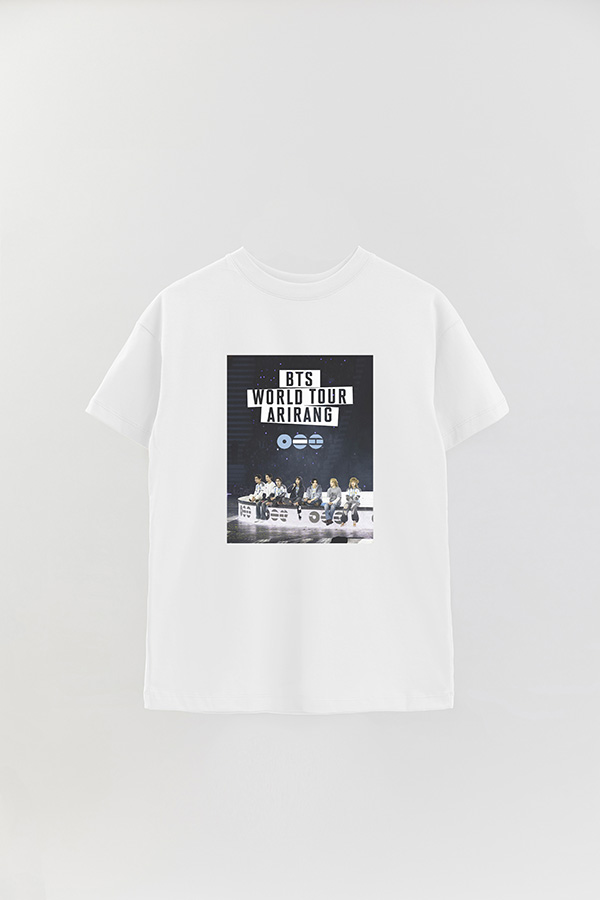 REMERA OVER ESTAMPADA BTS LA PLATA