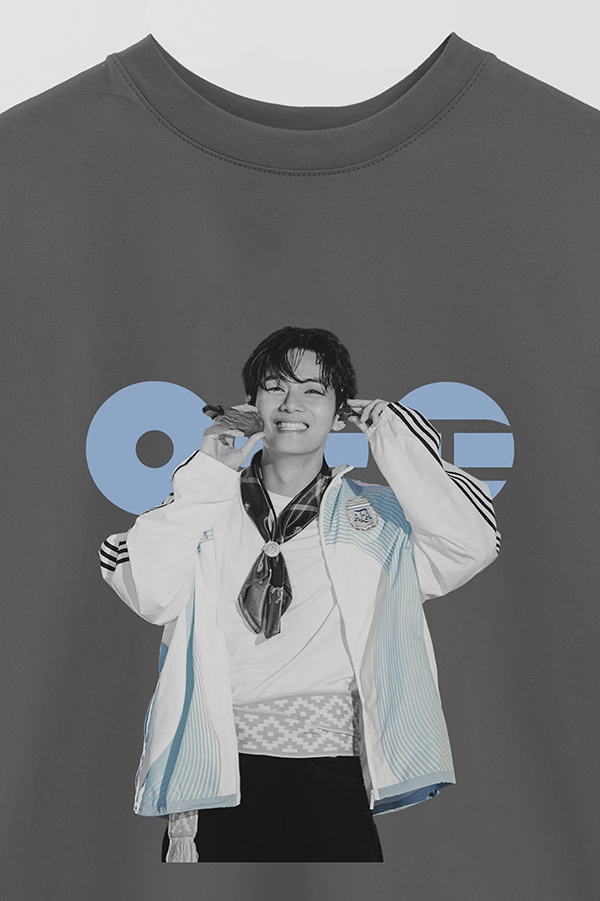 REMERA OVER ESTAMPADA BTS ARGENTINA V