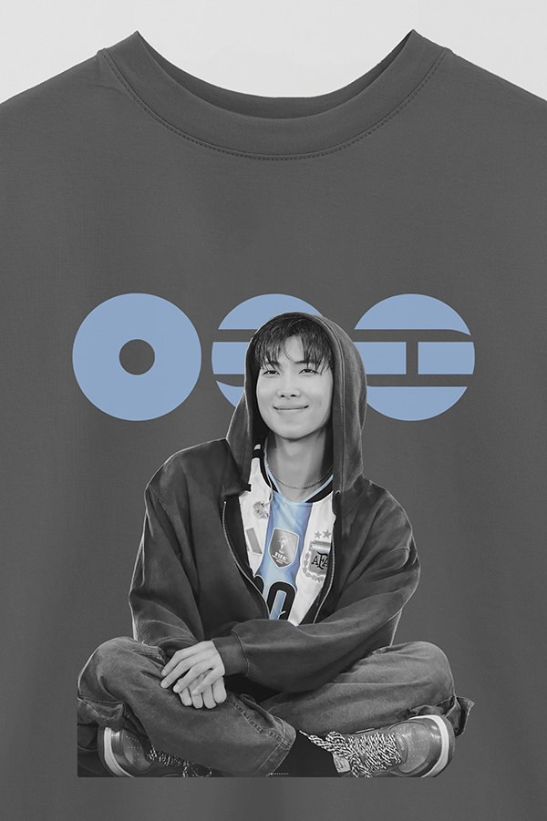 REMERA OVER ESTAMPADA BTS ARGENTINA RM