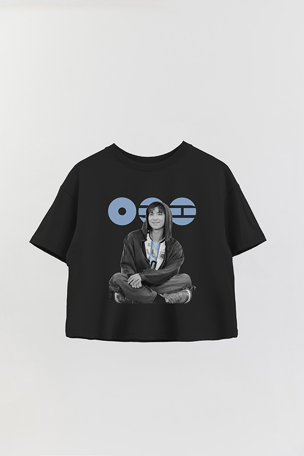 REMERA CROP ESTAMPADA BTS ARGENTINA RM