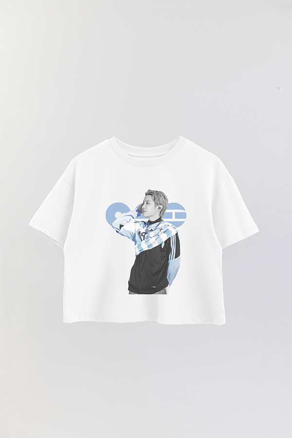 REMERA CROP ESTAMPADA BTS ARGENTINA JHOPE