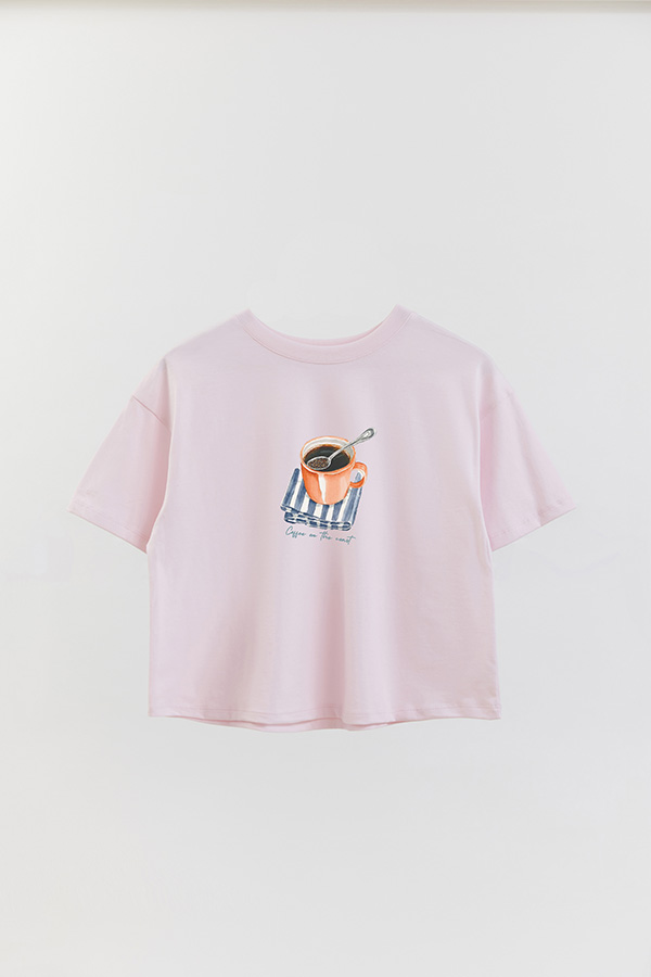 REMERA CROP ESTAMPADA COASTAL COFFEE ON THE COAST