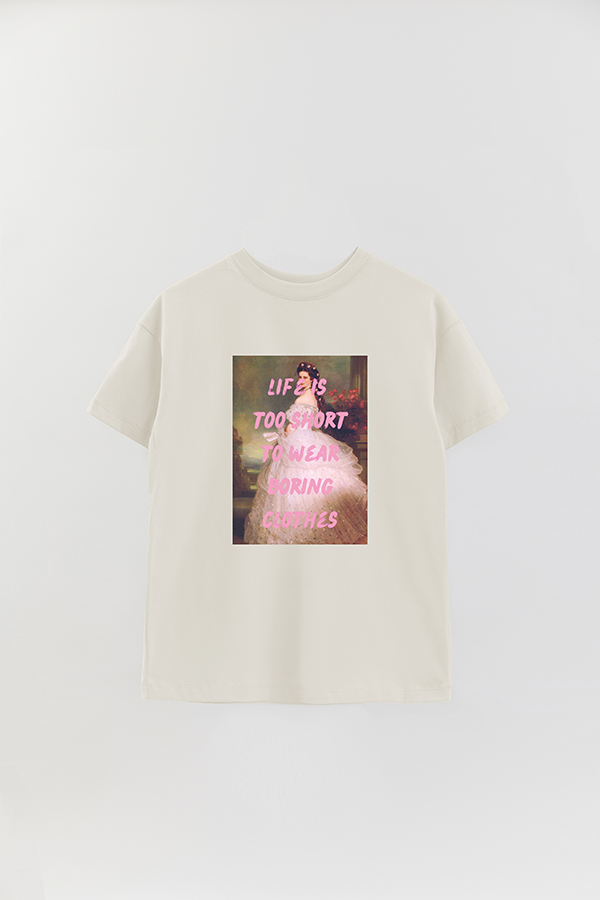 REMERA OVER ESTAMPADA ART COLLECTION 78 LIFE IS TOO SHORT