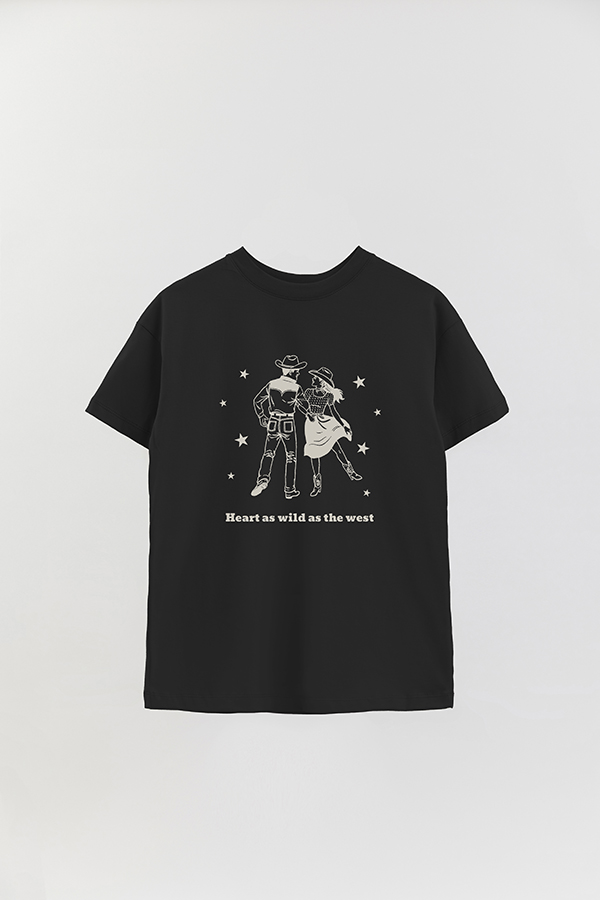 REMERA OVER ESTAMPADA COSMIC GIRL HEART