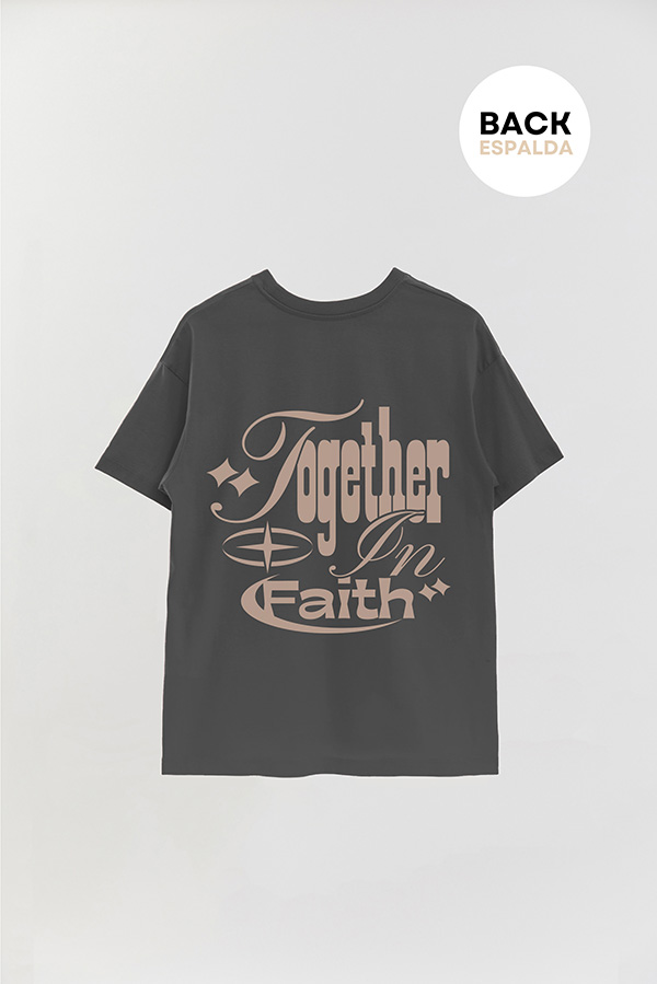 REMERA OVER ESTAMPADA UNISEX ESPALDA TOGETHER