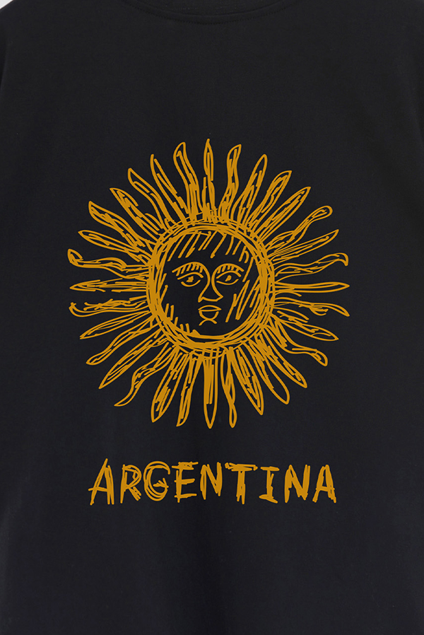REMERA OVER ESTAMPADA FB ARG SOL DE MAYO