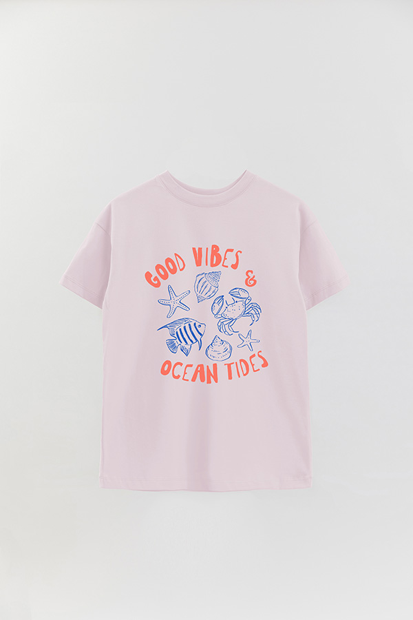 REMERA OVER ESTAMPADA GOOD VIBES AND OCEAN TIDES
