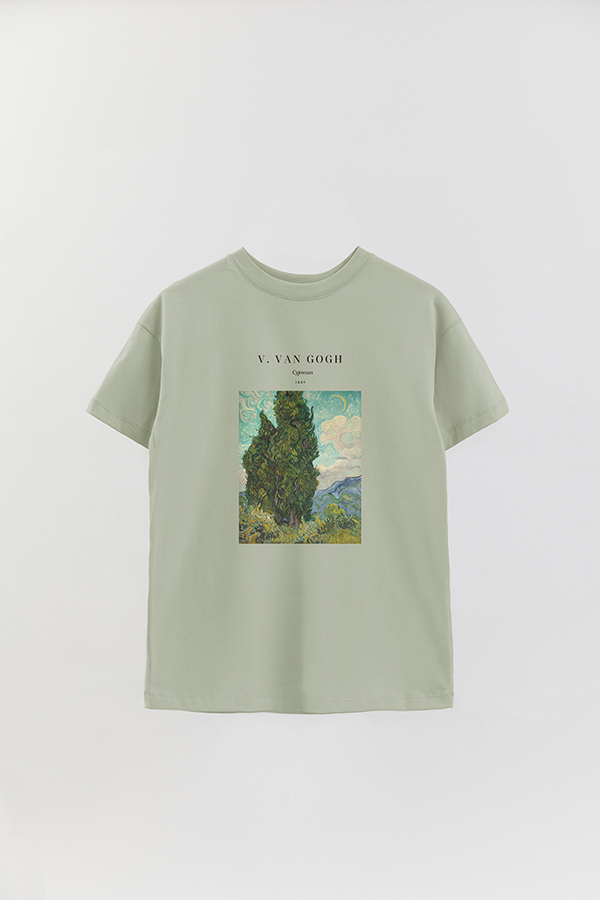 REMERA OVER ESTAMPADA ART COLLECTION CYPRESSES