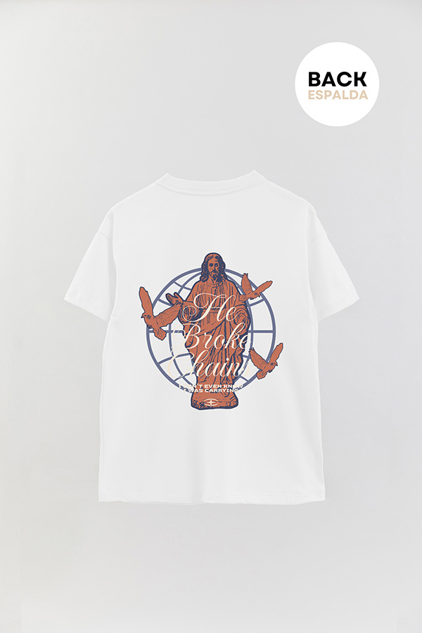 REMERA OVER ESTAMPADA UNISEX ESPALDA HE BROKE CHAINS