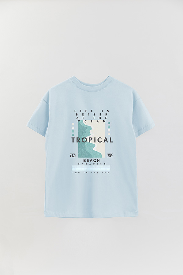 REMERA OVER ESTAMPADA LIFE IS BETTER AT THE OCEAN