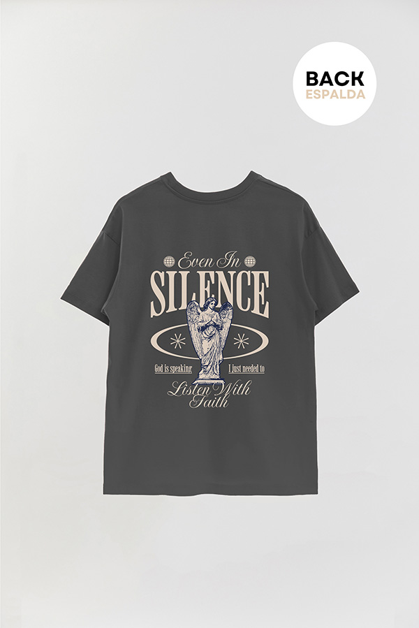 REMERA OVER ESTAMPADA UNISEX ESPALDA SILENCE