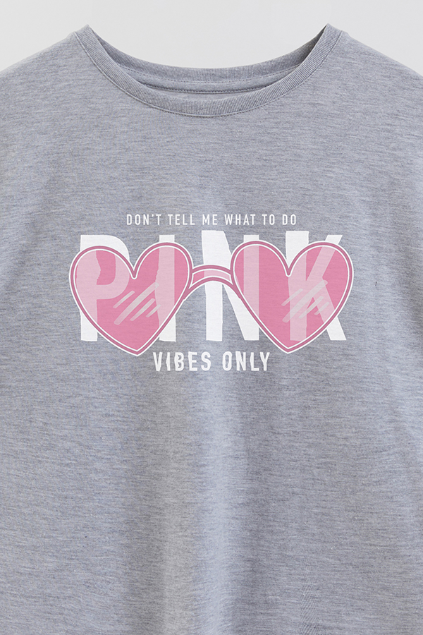 REMERA GIRL OVER PINK