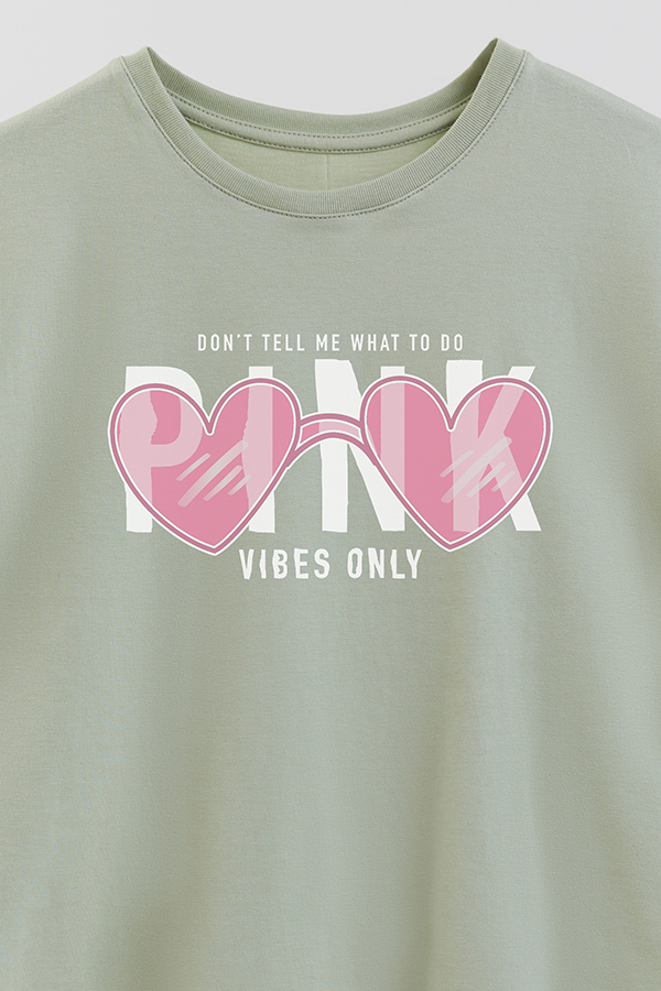 REMERA GIRL OVER PINK