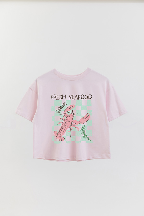 REMERA CROP ESTAMPADA FRESH SEAFOOD