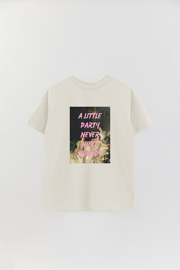 REMERA OVER ESTAMPADA ART COLLECTION 12 A LITTLE PARTY