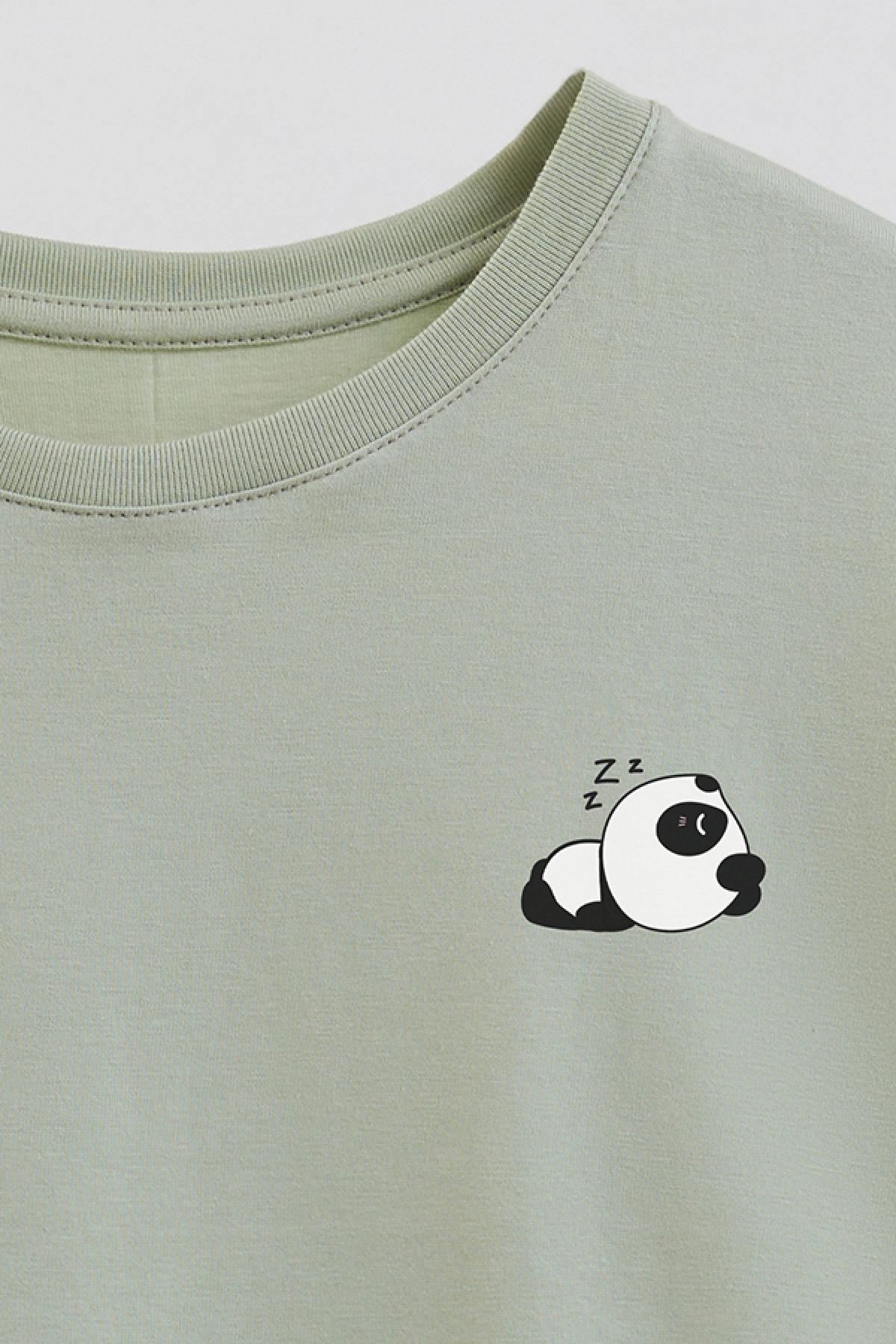 REMERA GIRL OVER MIN SLEEPING PANDA
