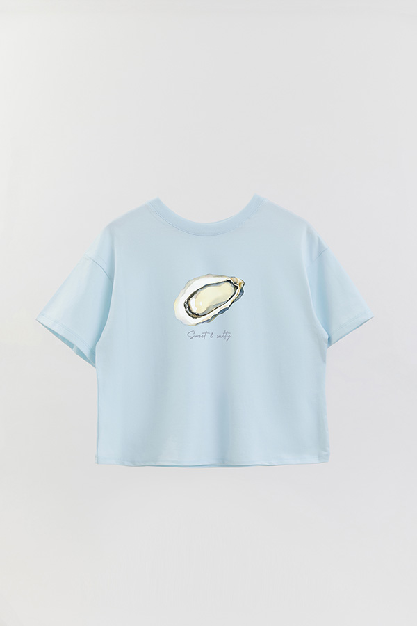 REMERA CROP ESTAMPADA COASTAL SWEET AND SALTY
