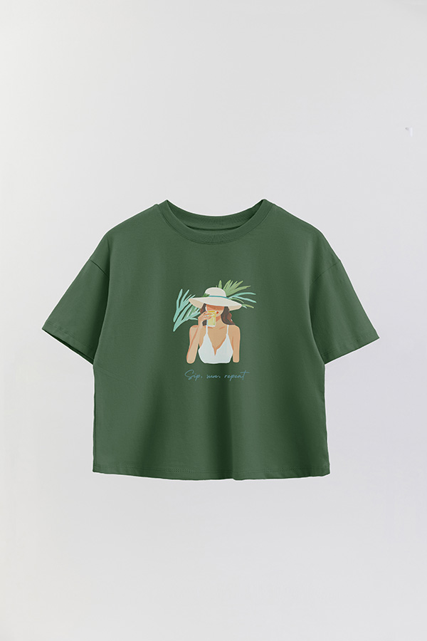REMERA CROP ESTAMPADA COASTAL SIP SUN REPEAT