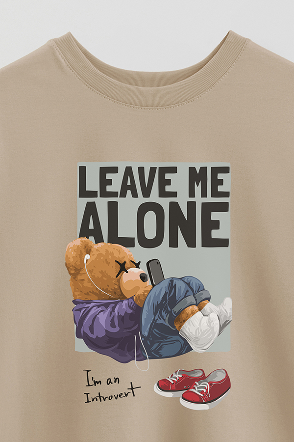 REMERA OVER ESTAMPADA UNISEX TEDDY LEAVE ME ALONE