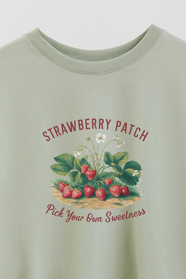 REMERA CROP ESTAMPADA HARVEST STRAWBERRY PATCH
