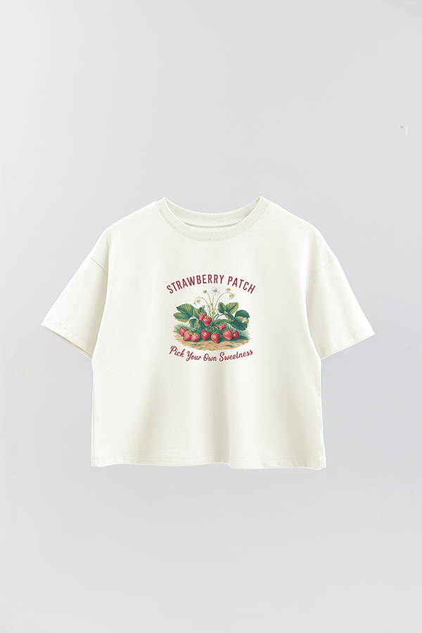 REMERA CROP ESTAMPADA HARVEST STRAWBERRY PATCH