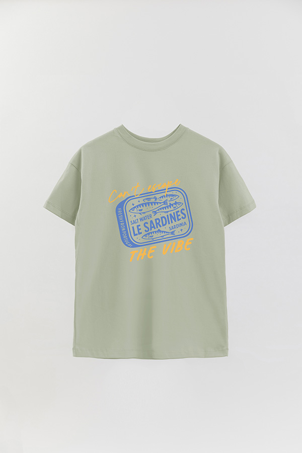 REMERA OVER ESTAMPADA CAN'T SCAPE THE VIBE