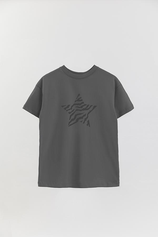 REMERA OVER ESTAMPADA TGR STAR ANIMAL PRINT