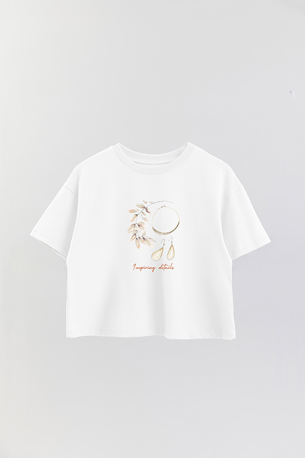 REMERA CROP ESTAMPADA COASTAL INSPIRING DETAILS