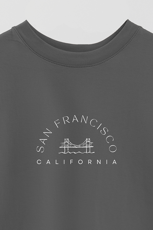 REMERA OVER ESTAMPADA CITIES SAN FRANCISCO