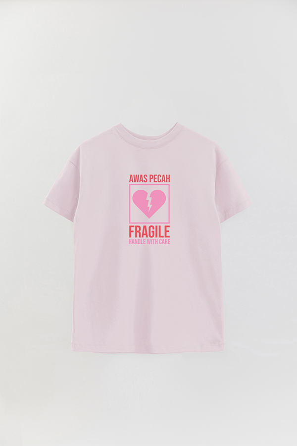 REMERA OVER ESTAMPADA VALENTINE BUNDLE FRAGILE