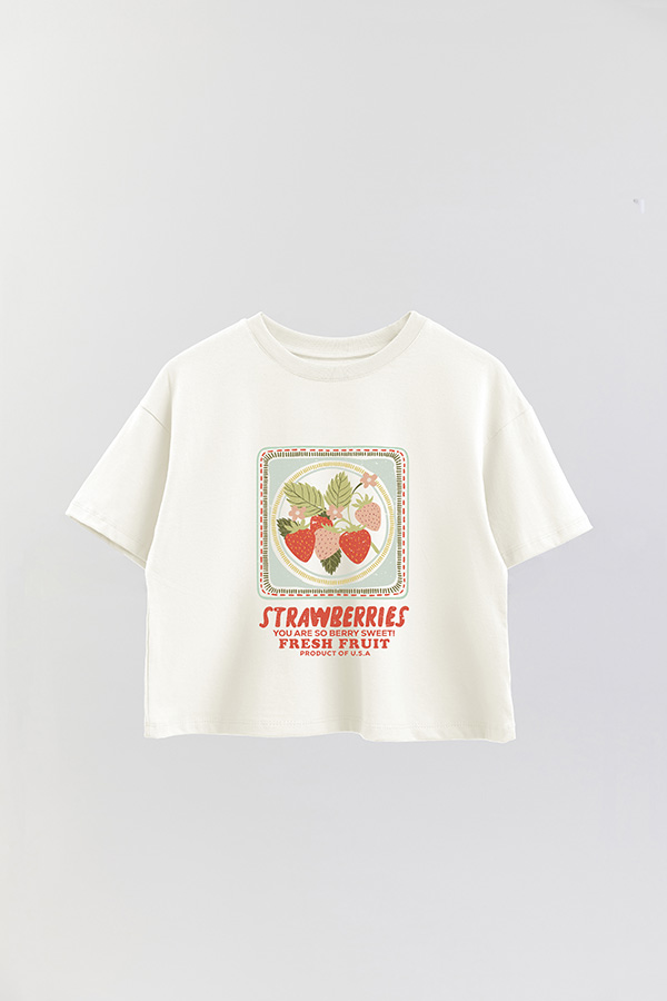 REMERA CROP ESTAMPADA FRSP STRAWBERRY PLATE