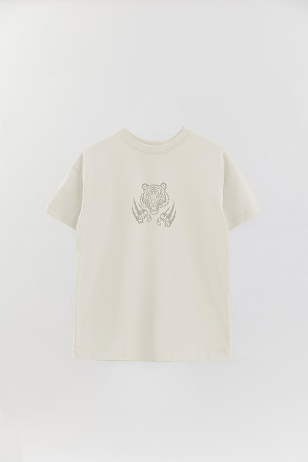 REMERA OVER ESTAMPADA TGR TIGER FIGHT