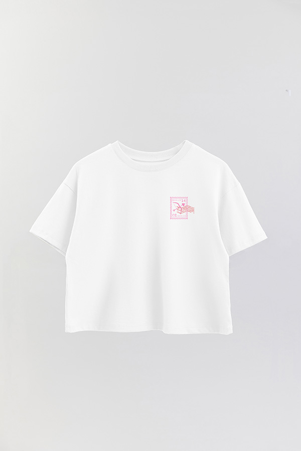 REMERA CROP ESTAMPADA VALENTINE STAMP 12