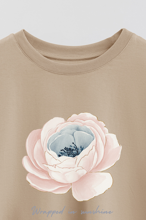 REMERA CROP ESTAMPADA COASTAL WRAPPED IN SUNSHINE