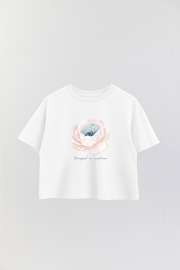REMERA CROP ESTAMPADA COASTAL WRAPPED IN SUNSHINE