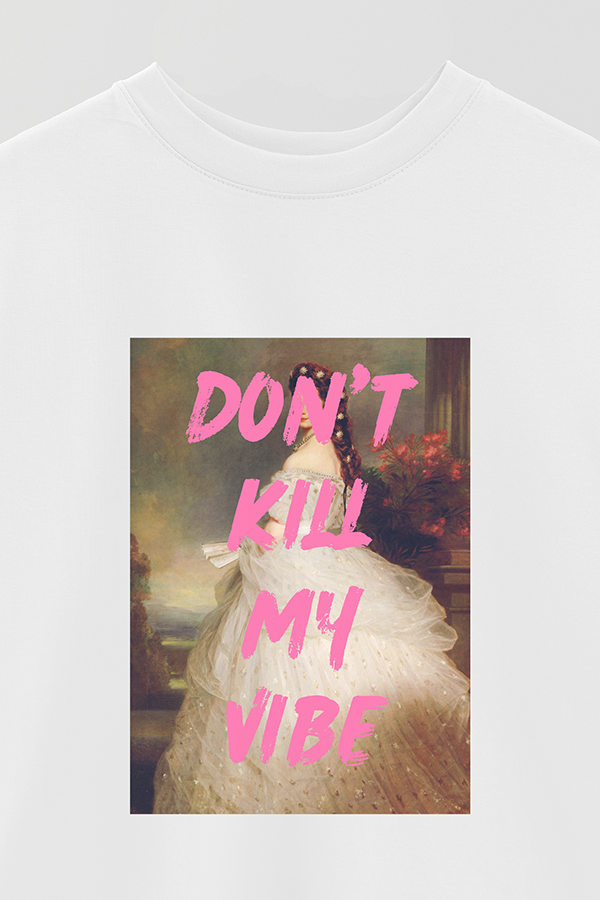 REMERA OVER ESTAMPADA ART COLLECTION 62 DON'T KILL MY VIBE