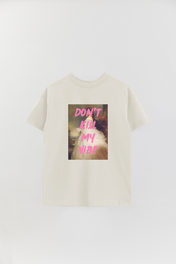 REMERA OVER ESTAMPADA ART COLLECTION 62 DON'T KILL MY VIBE
