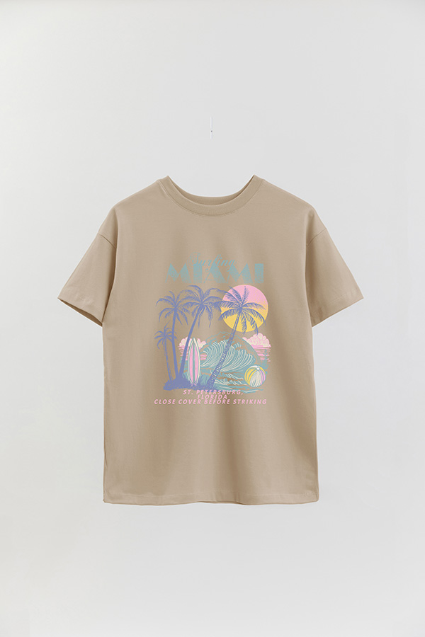 REMERA OVER ESTAMPADA A CLOSE COVER