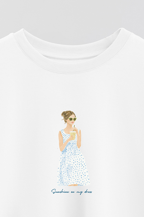 REMERA CROP ESTAMPADA COASTAL SUNSHINE ON MY DRESS