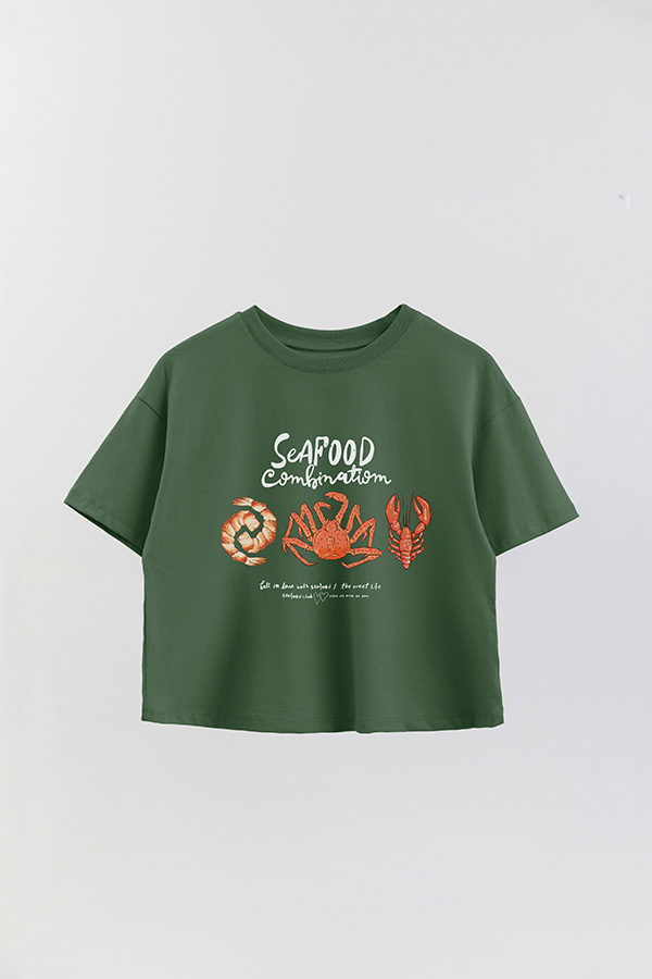 REMERA CROP ESTAMPADA SF SEAFOOD COMBINATION