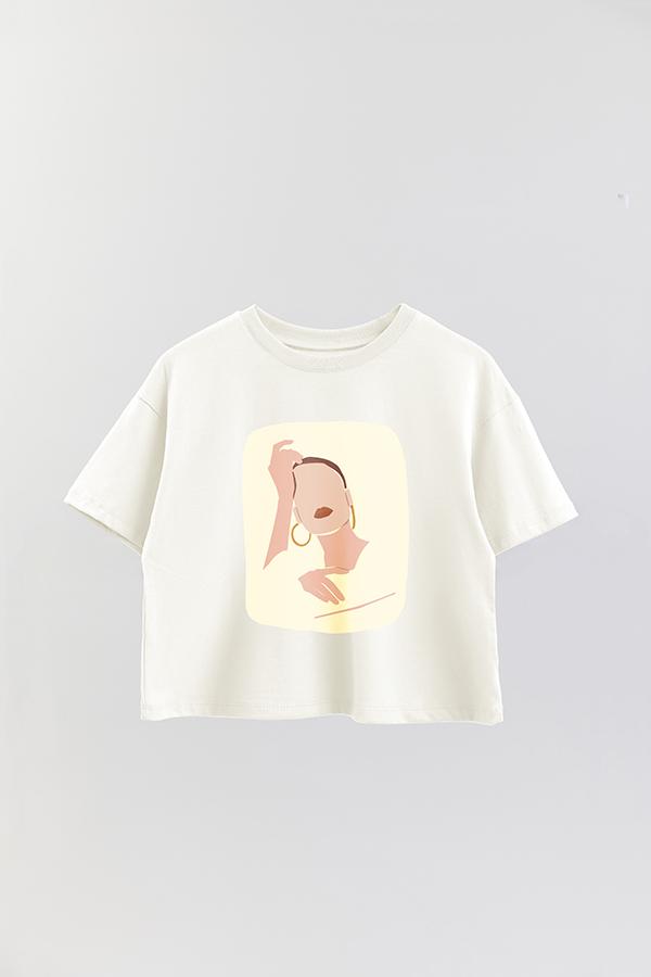 REMERA CROP ESTAMPADA ART 83